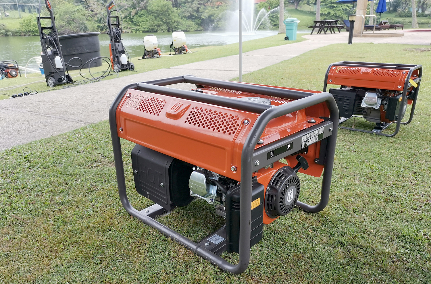 Бензиновый генератор Husqvarna G 2500 P 9676650-02