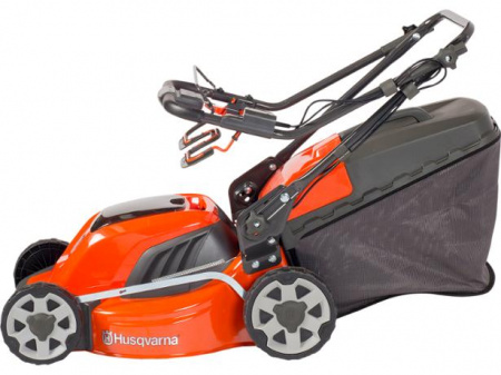Аккумуляторная газонокосилка Husqvarna LC 141i 9676284-01